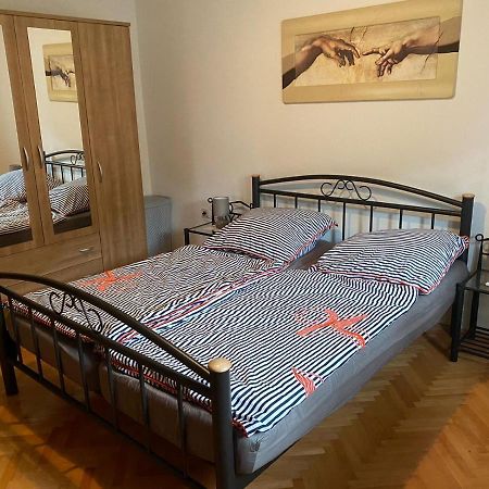 Apartmani Area Doma Трогир Экстерьер фото