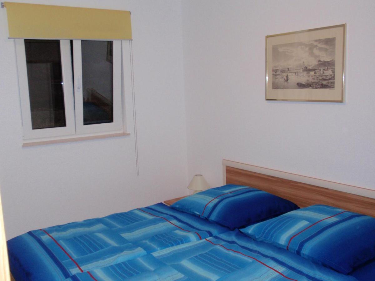 Apartmani Area Doma Трогир Экстерьер фото