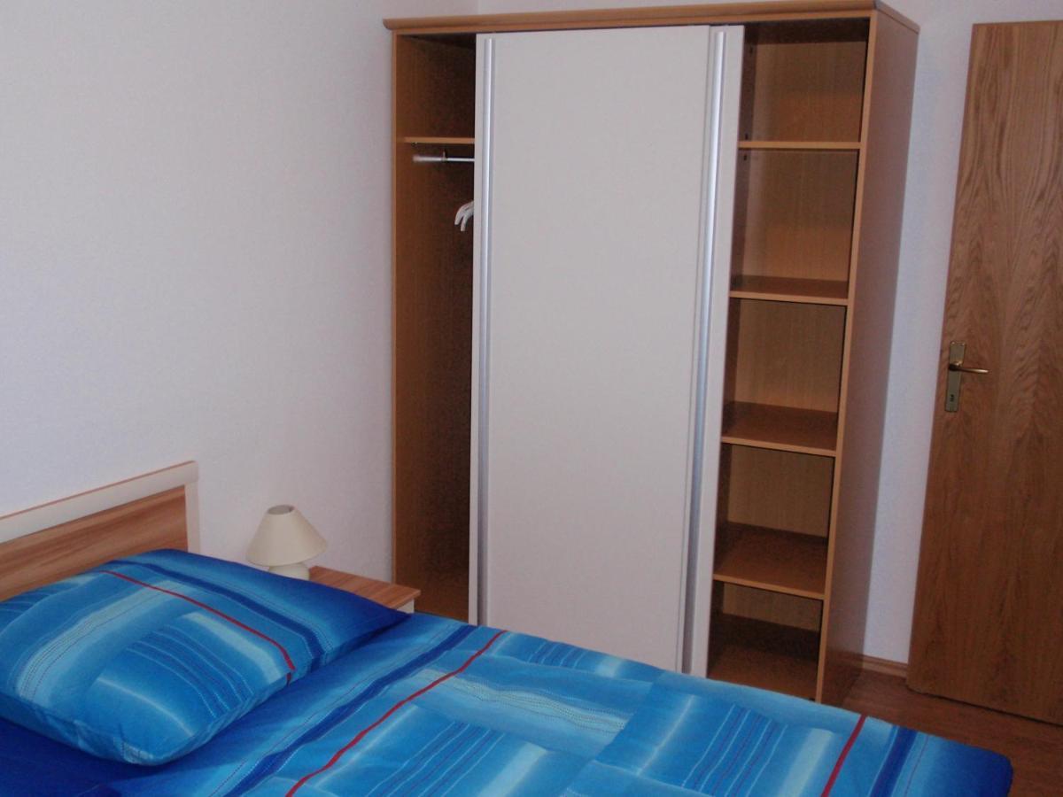 Apartmani Area Doma Трогир Экстерьер фото