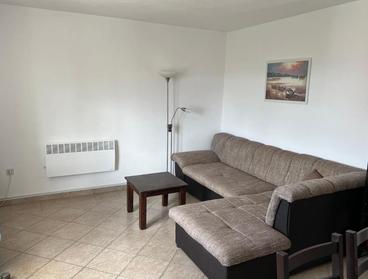 Apartmani Area Doma Трогир Экстерьер фото